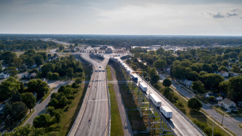 ‘It’s just been a mess’: Sask. Trucking Association on feds’ vaccine mandate for truckers